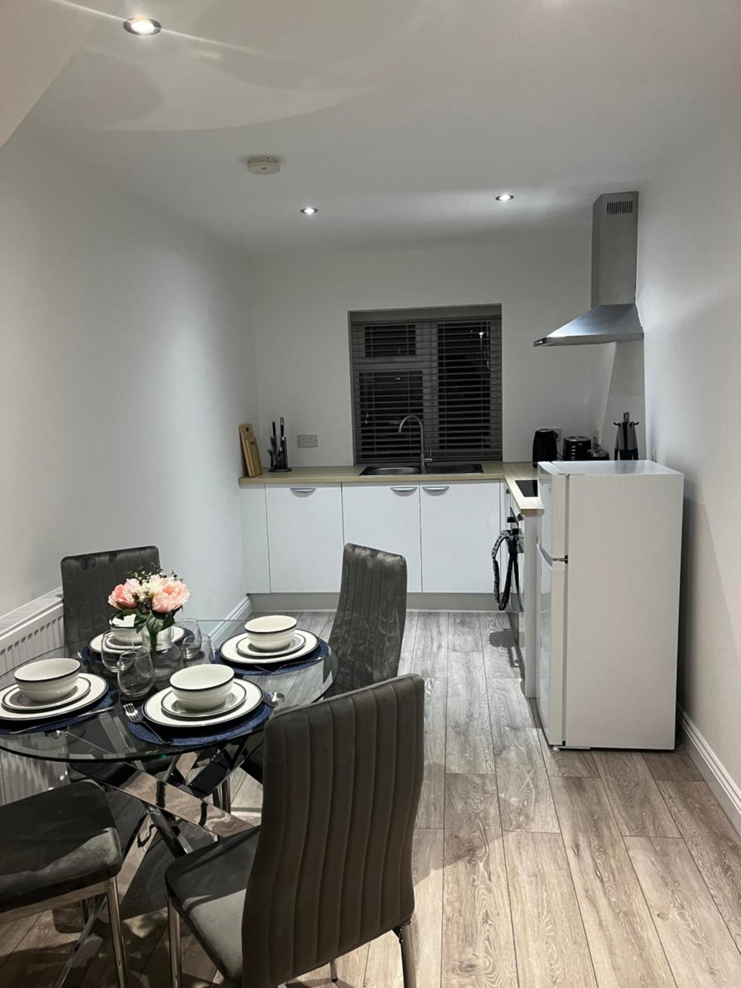 Newly Built One Bedroom Flat In Kidlington, Oxfordshire Exterior photo